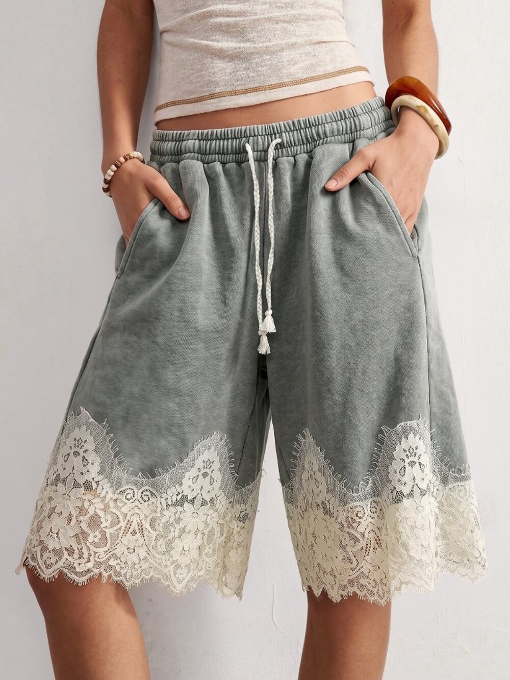 Green Casual Women's Contrast Lace Loose Fit Bermuda Shorts